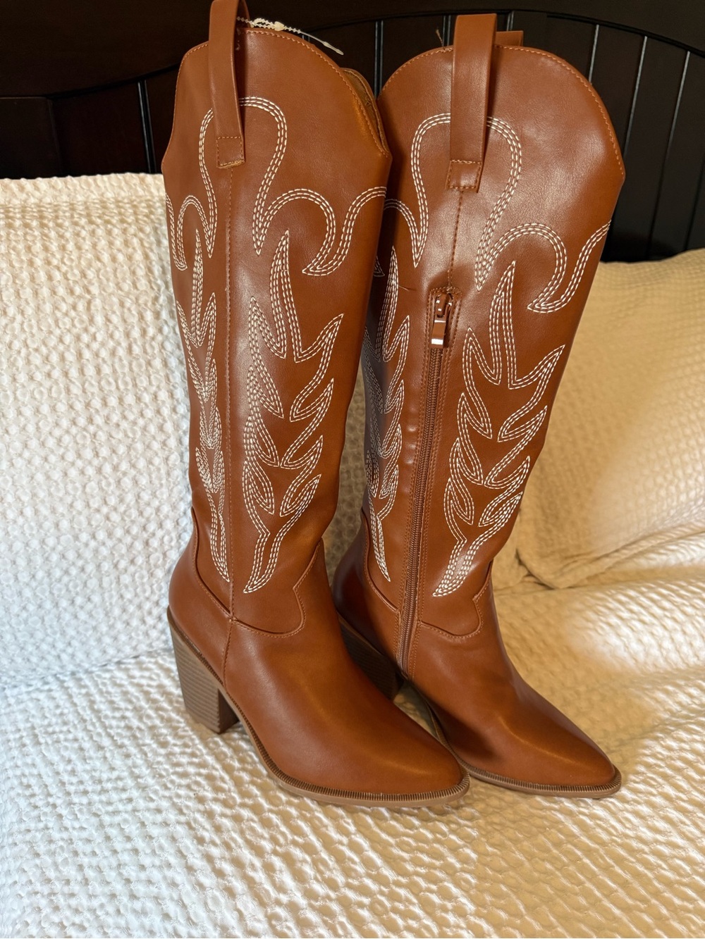 Western-Style Tall Women's Boots in Cognac Brown - Picture 4 of 4